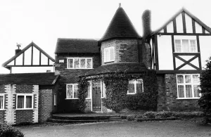World famous snooker star Irishman Alex Higginss new home in Prestbury, Cheshire