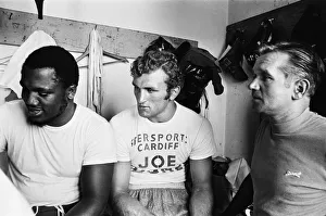 World Heavyweight Champ Joe Frazier (left) with Joe Bugner (centre). 27th June 1970