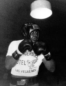 00269 Prints: World heavyweight champion Sonny Liston stole the show when he went through his world
