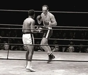 World heavyweight title fight between American champion Cassius Clay