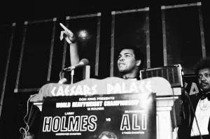 World Heavyweight Title fight between challenger Muhammad Ali