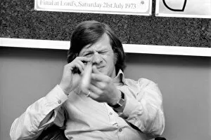 Images Dated 6th May 2011: World snooker champion Alex 'Hurricane'Higgins pictured lchecking