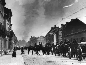 World War One - Belgian calvalry troops and artillery on horseback 1914