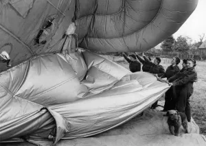 00044 Prints: World War II Women: W. A. A. F.s man the barrage balloons. W. A. A. F