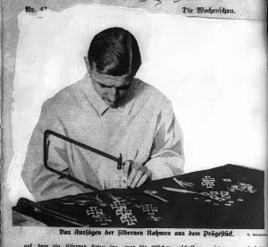 Iron Prints: World War One. Making Iron Cross medals October 1914 in Germany