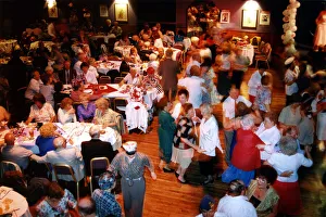 00475 Prints: World War Two - Second World War - 50th Anniversary VE Day Celebrations at the Mayfair in