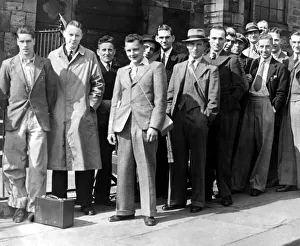 Recruitment Prints: World War Two - Second World War - Young men from all parts of the North wait for