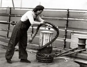 Rope Prints: World War Two. Mrs Ellen McShane at work on the Jarrow on Tyne ferry May 1942