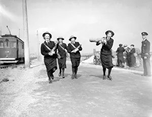 Wrens carrying shells to a shore battery on the South Coast 1941 Women doing mens