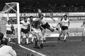 00220 Prints: Wrexham 0 v. Barnsley 0. April 1982 MF06-34-002 Local Caption Division 2 Football