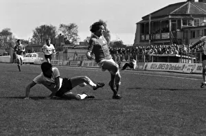 00220 Prints: Wrexham 0 v. Barnsley 0. April 1982 MF06-34-014 Local Caption Division 2 Football
