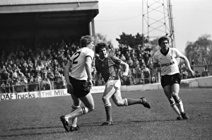 00220 Prints: Wrexham 0 v. Barnsley 0. April 1982 MF06-34-038 Local Caption Division 2 Football