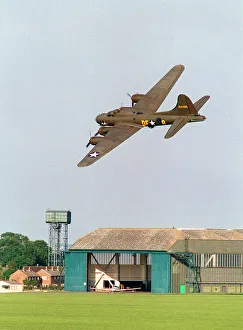 Wroughton Air Show August 1993 A Boeing B17 Flying Fortress Sally B