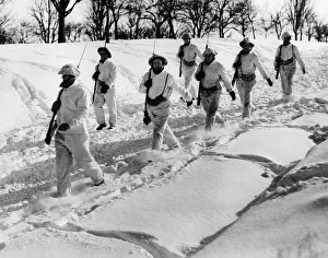 Camouflage Prints: WW2 Arctic conditions on the Western Front - British troops wearing white suit