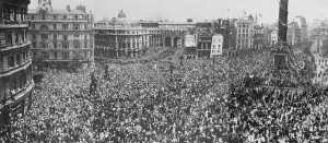 WW2 London Victory March Crowds at Trafalgar Square gather to celebrate the end of
