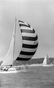 00046 Prints: Yachting at Cowes Aug 1964 sail no 1972 is Daiquiri owned by J. G. Edmiston