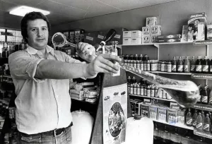00363 Prints: Yard of Ale - Self-confessed 14 pints-a-day man Reg Curnow ready to tackle a yard of ale