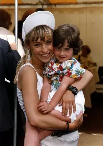 Five year old Kate Mills a Leukaemia sufferer with tv presenter Michaela Strachan