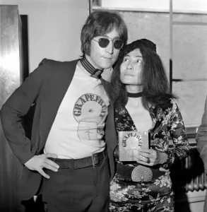Yoko Ono launches new book: John Lennon signing copies of Grapefruit