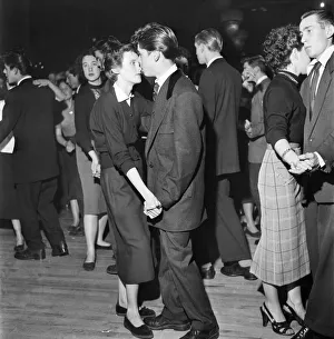 Young couples perform the new dance craze The Creep